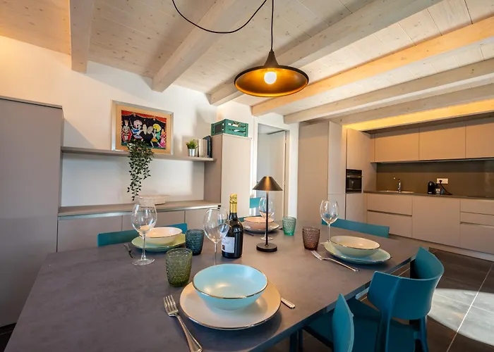 New 2024 - Ancient - Where Classic Style Meets Modern Design And Comforts - Larihome A41 Apartmán Gravedona