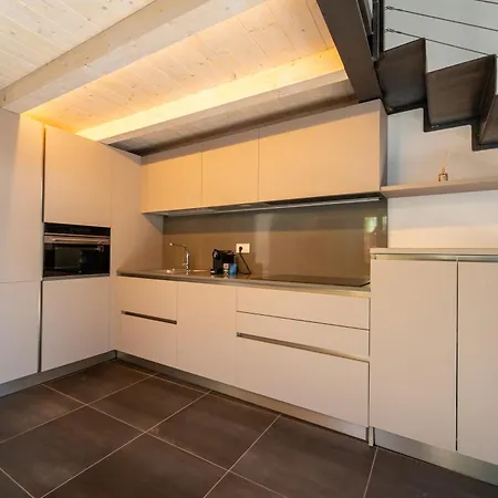 New 2024 - Ancient - Where Classic Style Meets Modern Design And Comforts - Larihome A41 * Gravedona