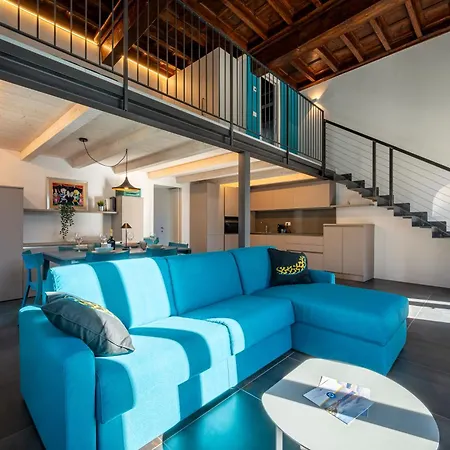 New 2024 - Ancient - Where Classic Style Meets Modern Design And Comforts - Larihome A41 Gravedona