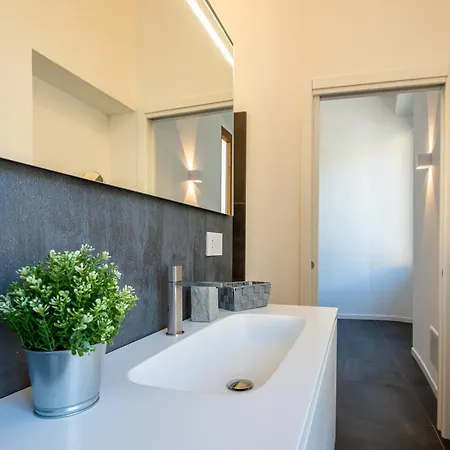 Apartment New 2024 - Ancient - Where Classic Style Meets Modern Design And Comforts - Larihome A41 *