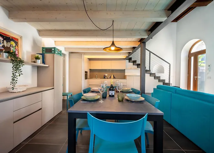 New 2024 - Ancient - Where Classic Style Meets Modern Design And Comforts - Larihome A41