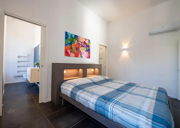 Lejlighed New 2024 - Ancient - Where Classic Style Meets Modern Design And Comforts - Larihome A41 Gravedona